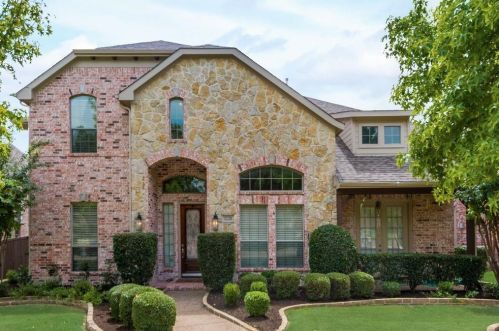 2228 Homestead Ln, Plano, TX 75025-5524