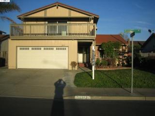 28312 Cabrini Dr, Hayward, CA 94545-4522