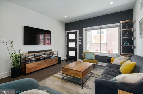 1622 Front St, Philadelphia, PA 19122-3202