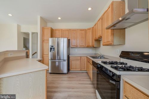 6235 Levi Ct, Springfield VA  22150-1190 exterior