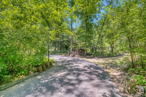 2740 Edgewood Ln, Bannockburn IL  60015-1617 exterior