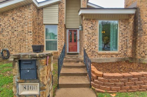 8100 Lea Shore St, Fort Worth TX  76179-3219 exterior