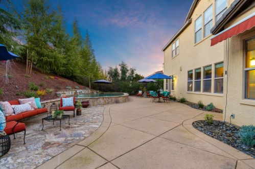 2017 Medici Way, Folsom CA  95762-4154 exterior