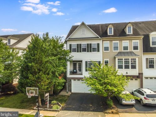 14197 Catbird Dr, Gainesville, VA 20155-5856