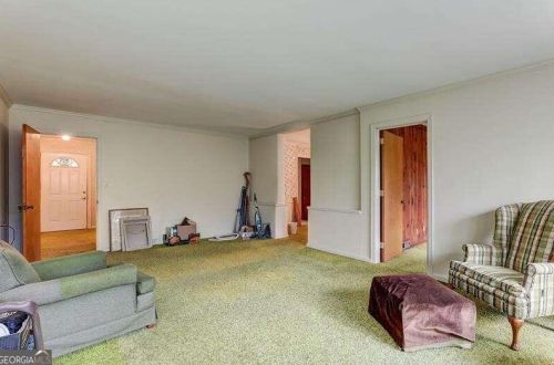 4132 Haverhill Dr, Atlanta GA  30342-3818 exterior