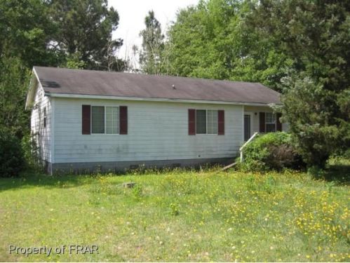 6076 Kennel Rd, Wade, NC 28395-8984