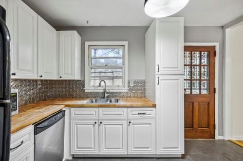 2900 Horse Shoe Dr, Atlanta GA  30316-4408 exterior