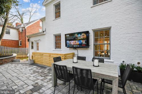 9103 1st Ave, Silver Spring MD 20912-4654 exterior