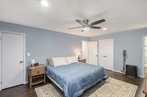 6869 Lockridge Dr, Atlanta GA  30360-1514 exterior