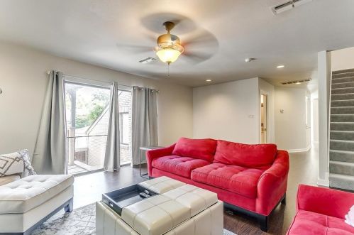 2615 Mccart Ave, Fort Worth TX  76110-2230 exterior
