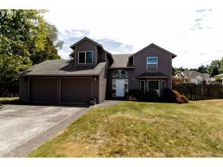 3950 26th Pl, Damascus, OR 97080