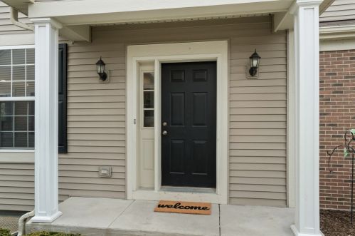 118 Regent Dr, Gilberts, IL 60136-4056