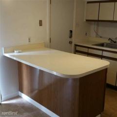 300 Maiden Choice Ln, Baltimore MD  21228-3623 exterior