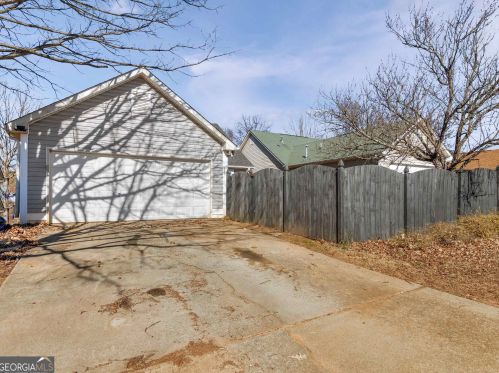 373 Chadwick Cmns, Stockbridge GA  30281-7772 exterior