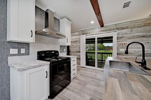 13421 Kidd Rd, Conroe TX  77302-7611 exterior