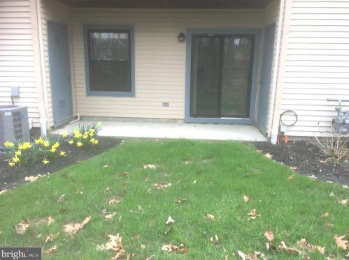 183 Wyndham Pl, Trenton NJ 08691-3135 exterior