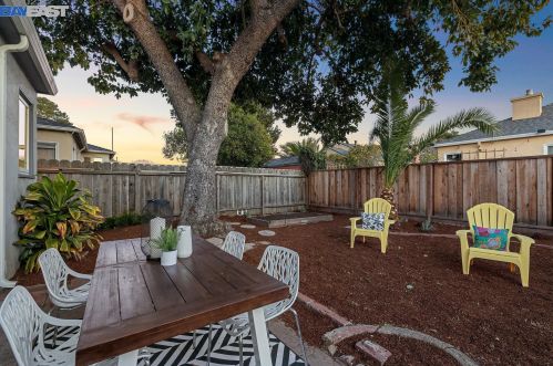 207 Bowling Green St, San Leandro, CA 94577-1603