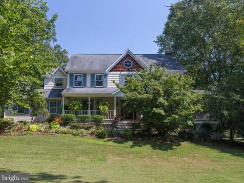6619 Briarcroft St, Clifton, VA 20124-1211