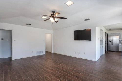 6808 Abilene Dr, Garland TX  75048-2856 exterior