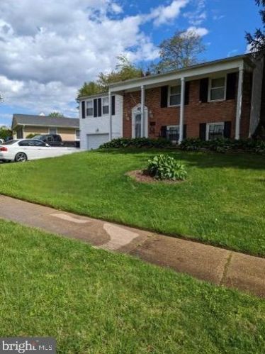 49 Elderberry Ln, Willingboro, NJ 08046-2440