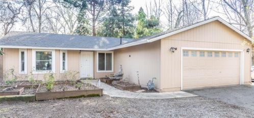 703 Leland Ct, Redding, CA 96001-3349