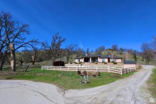 29885 Stevens Ct, Tehachapi, CA 93561-7125