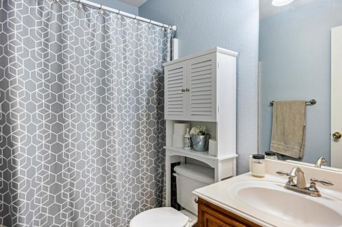 10245 Brea Cyn Rd, Fort Worth TX  76108-4984 exterior