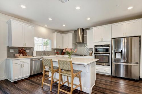 9979 Asilomar Ln, Elk Grove CA  95757-2549 exterior