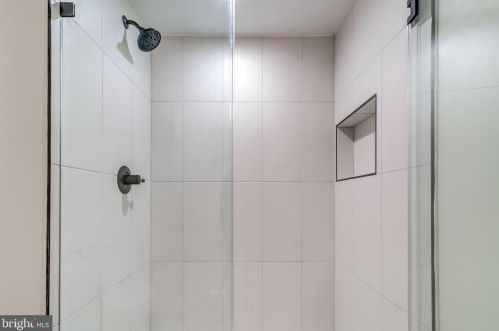 8527 Bauer Dr, Springfield VA  22152-2345 exterior