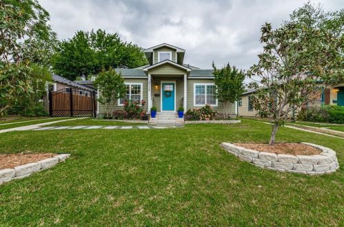 3712 El Campo Ave, Fort Worth, TX 76107-4513