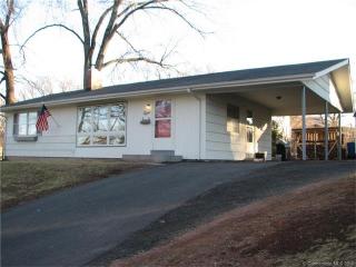 8 Birchcrest Dr, Southington, CT 06489-3902