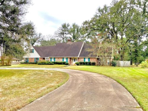 308 Trailwood Dr, Mapleton, TX 75835-3315