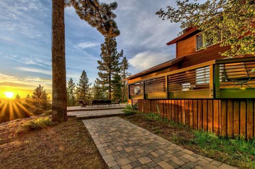 16125 Martis Peak Rd, Truckee CA  96161-1485 exterior