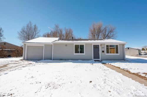 3220 Bear Creek Dr, Englewood, CO 80110-3211