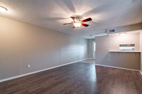 402 Cambridge Dr, Fort Worth TX  76179-1244 exterior