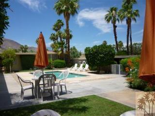 73345 Shadow Mountain Dr, Palm Desert, CA 92260-4732