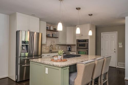 6110 Harleston Rd, Atlanta GA  30328-4108 exterior