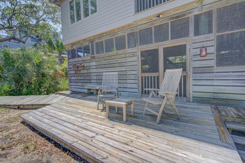 367 Pelican Flight Dr, Isle Of Palms SC  29451-9411 exterior