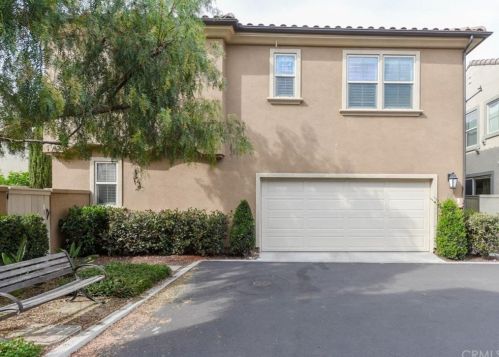186 Pathway, Irvine CA  92618-8846 exterior