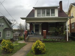 1276 Morten St, Cincinnati, OH 45208-2704