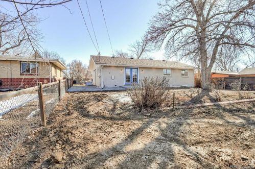 7073 Winona Ct, Westminster CO  80030-5828 exterior