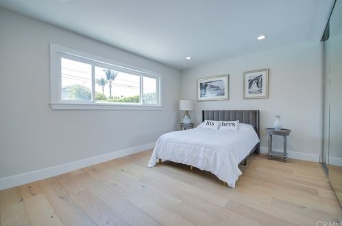 6372 Heil Ave, Huntington Beach CA  92647-4232 exterior