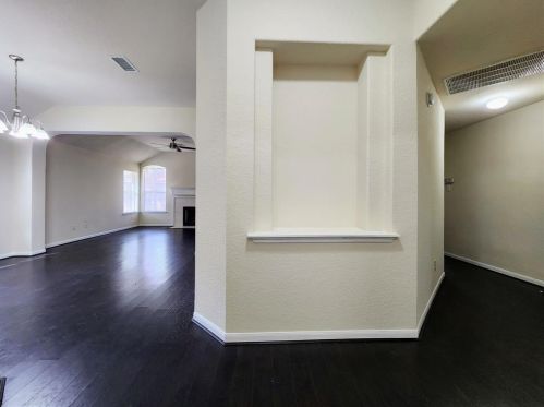 34 Wild Orchid Ct, Conroe TX  77385-3557 exterior