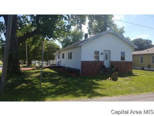 146 Spruce St, Virden, IL 62690-1150