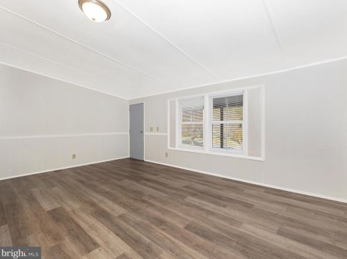 27 Bluegill Dr, Harpers Ferry WV  25425-2507 exterior