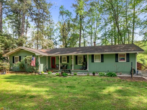 464 Lakeshore Dr, Stockbridge, GA 30281-1605