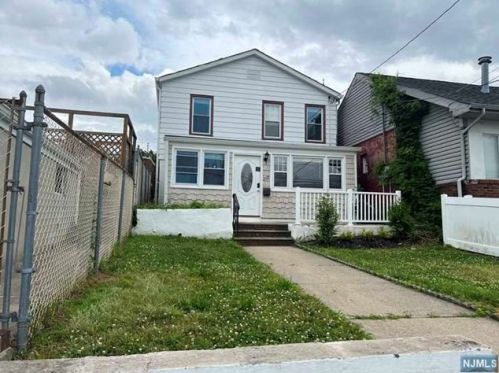 102 Malcolm Ave, Outwater, NJ 07026-1218