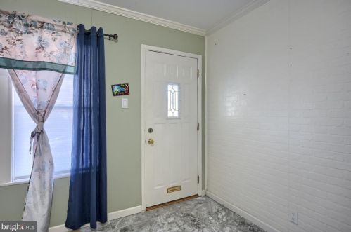 654 New Holland Ave, Lancaster PA  17602-2135 exterior