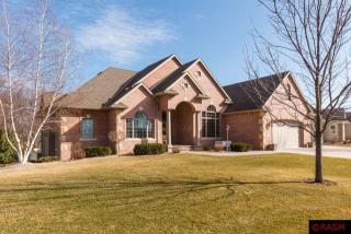 501 Diamond Creek Rd, Mankato, MN 56001-6432