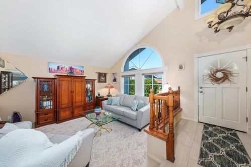 1702 Bridgehampton Pl, El Cajon, CA 92019-4171